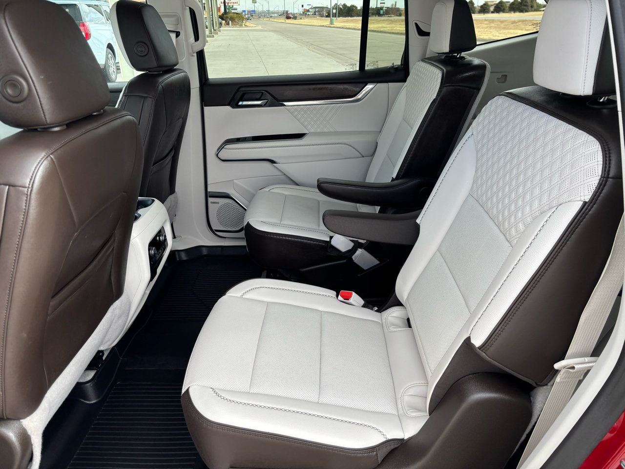 GMC Acadia AWD 4dr Denali 2024