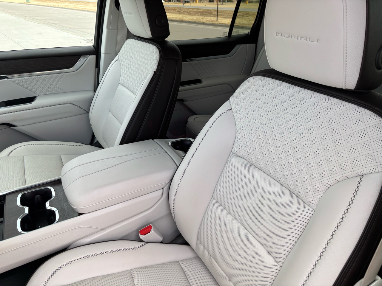 GMC Acadia AWD 4dr Denali 2024