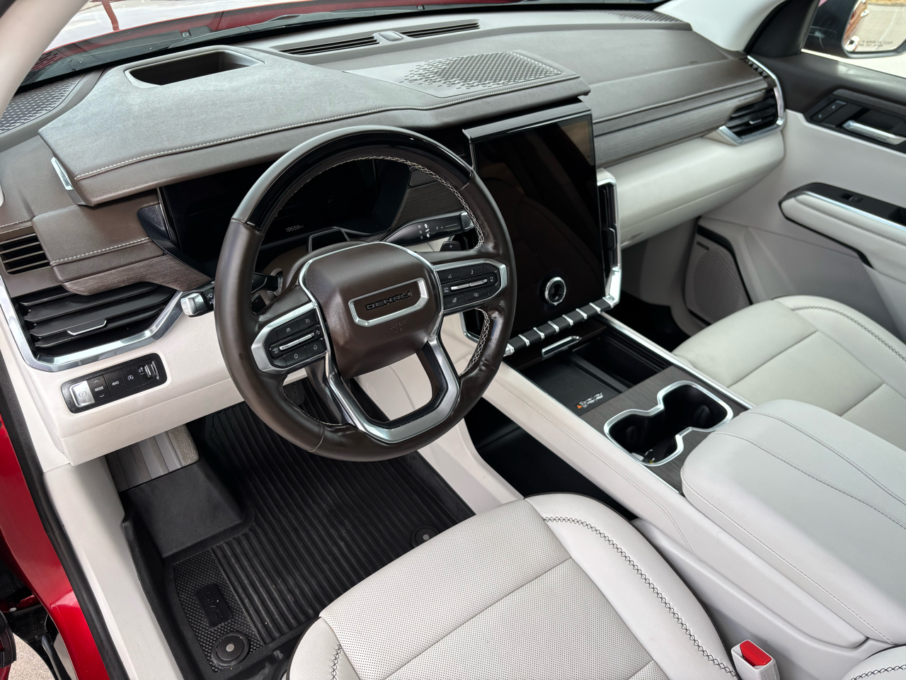 GMC Acadia AWD 4dr Denali 2024