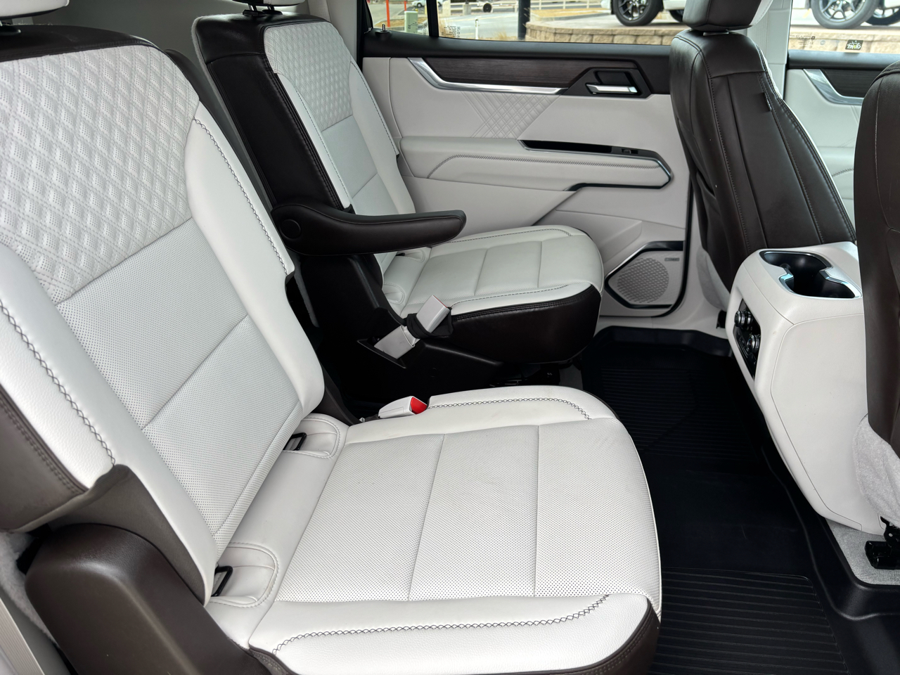 GMC Acadia AWD 4dr Denali 2024