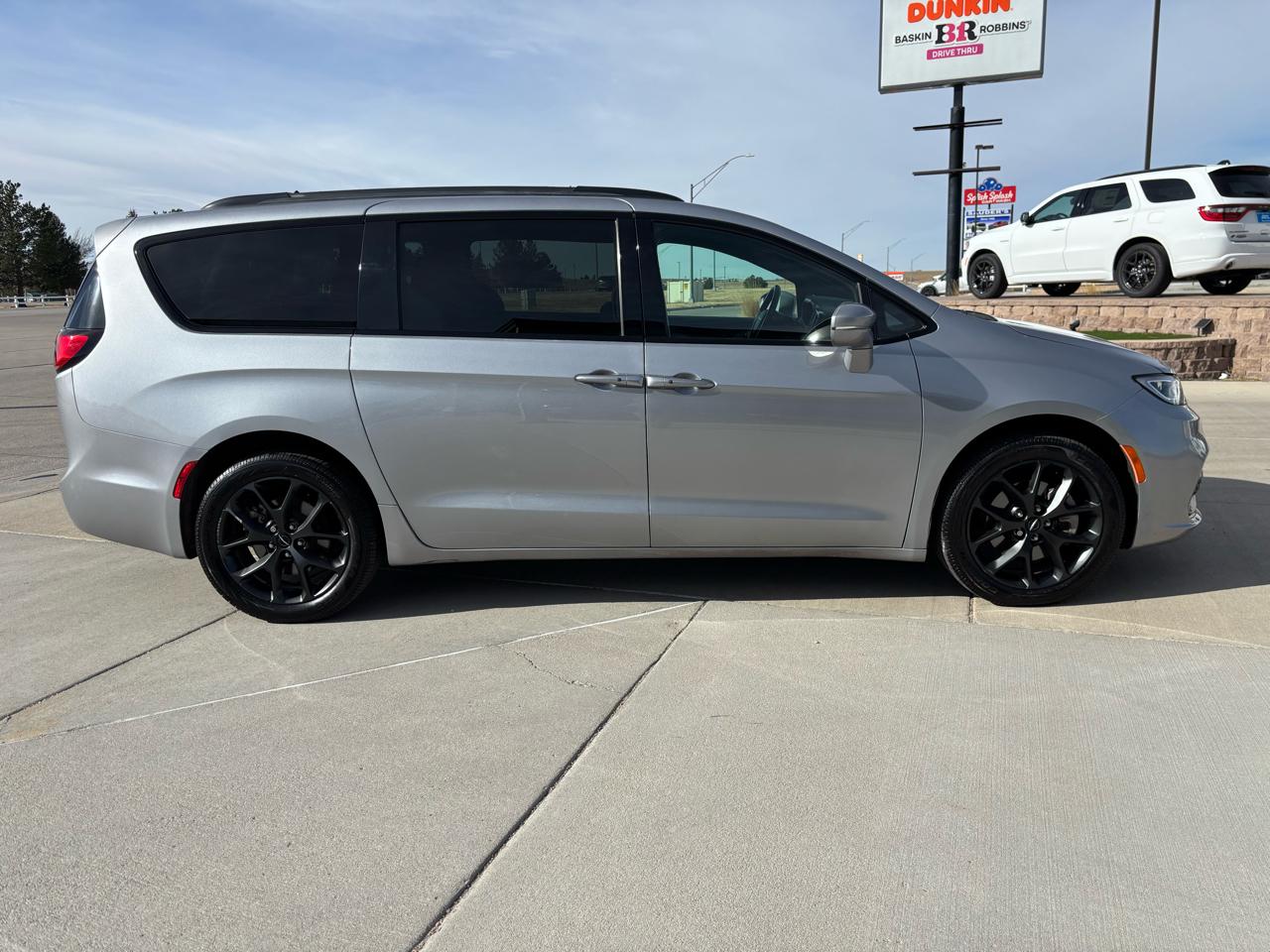 Chrysler Pacifica Touring AWD 2021