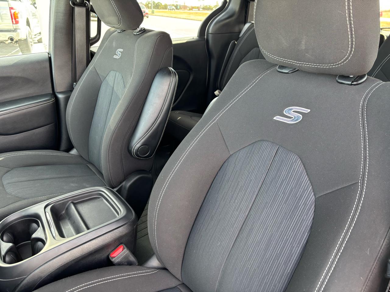 Chrysler Pacifica Touring AWD 2021