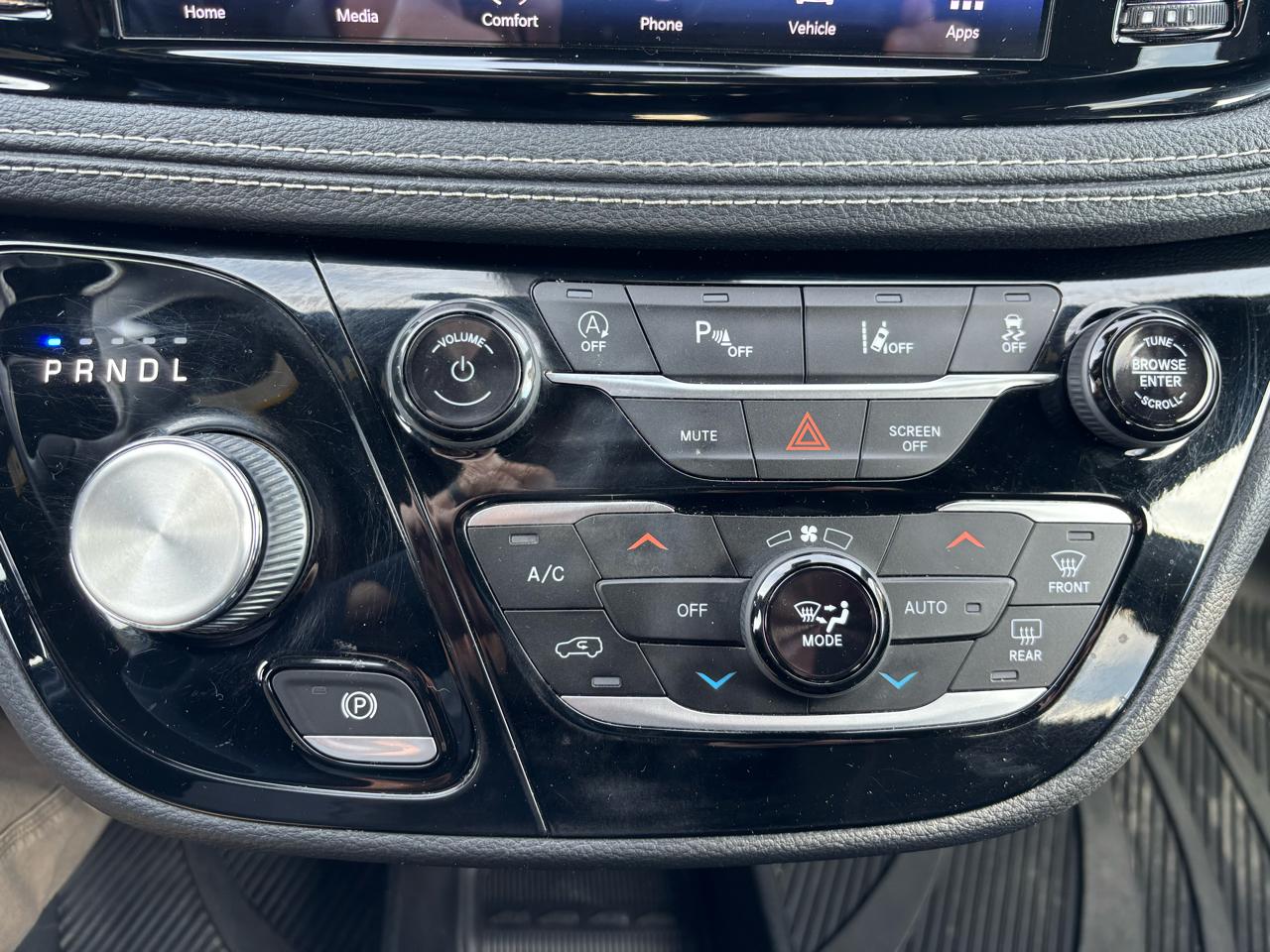 Chrysler Pacifica Touring AWD 2021