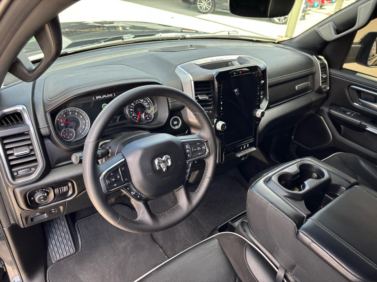 RAM 1500 Laramie 4x4 Crew Cab 5'7" Box 2025