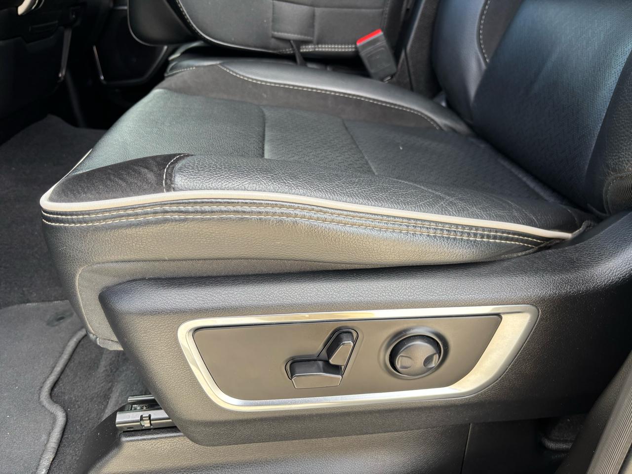 RAM 1500 Laramie 4x4 Crew Cab 5'7" Box 2025