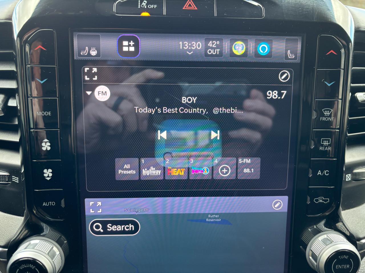 RAM 1500 Laramie 4x4 Crew Cab 5'7" Box 2025