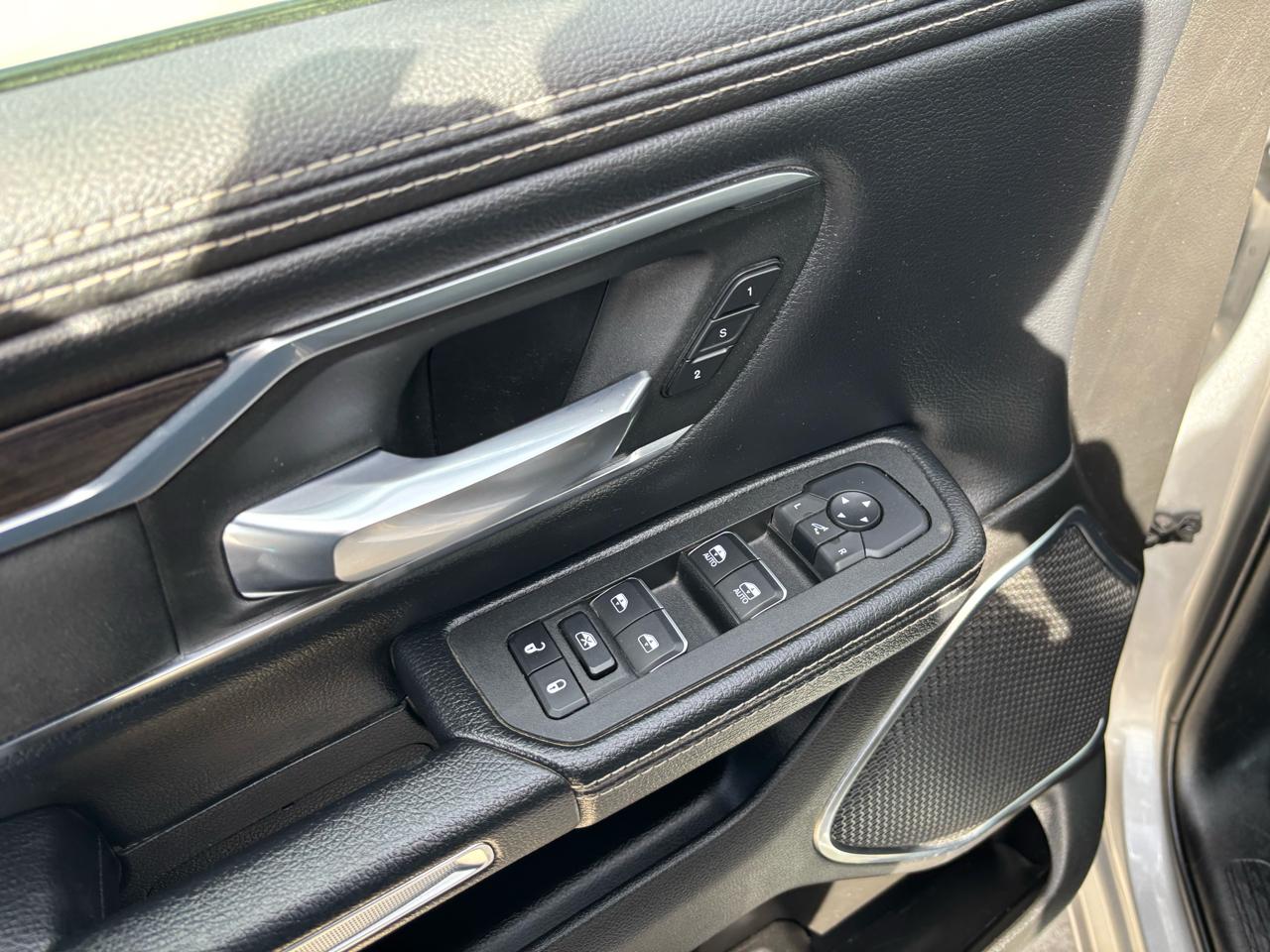 RAM 1500 Laramie 4x4 Crew Cab 5'7" Box 2025