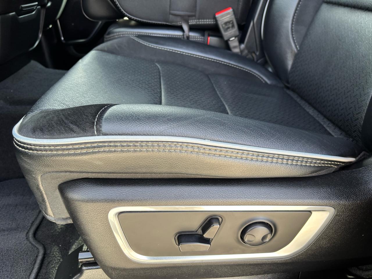 RAM 1500 Laramie 4x4 Crew Cab 5'7" Box 2025