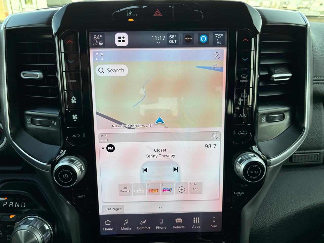 RAM 1500 Laramie 4x4 Crew Cab 5'7" Box 2025