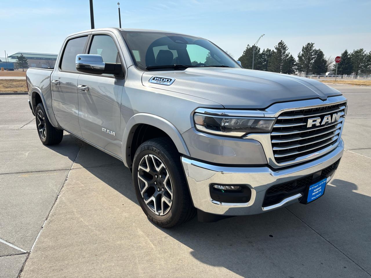 RAM 1500 Laramie 4x4 Crew Cab 5'7" Box 2025