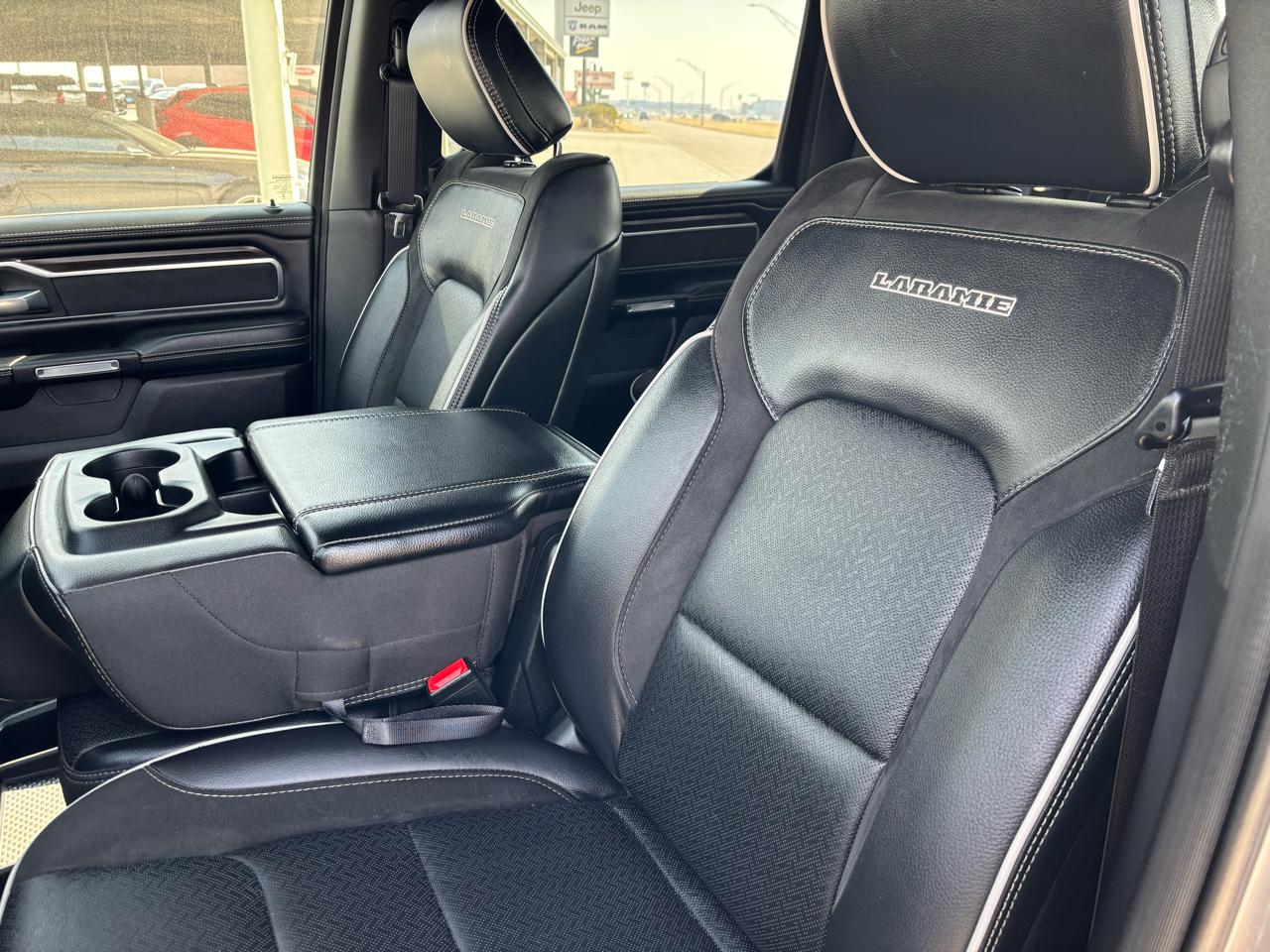 RAM 1500 Laramie 4x4 Crew Cab 5'7" Box 2025