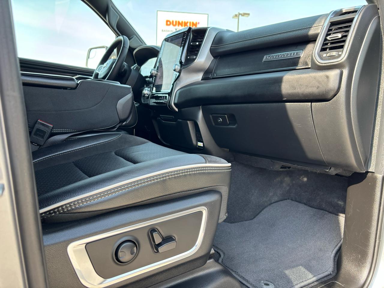 RAM 1500 Laramie 4x4 Crew Cab 5'7" Box 2025