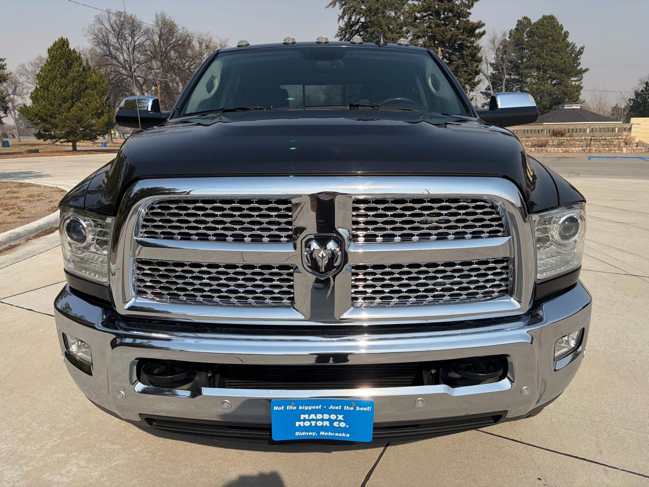 RAM 3500 Laramie 4x4 Crew Cab 8' Box 2017