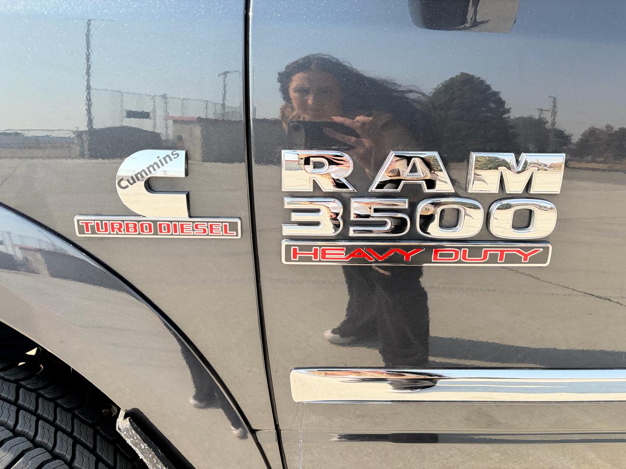 RAM 3500 Laramie 4x4 Crew Cab 8' Box 2017