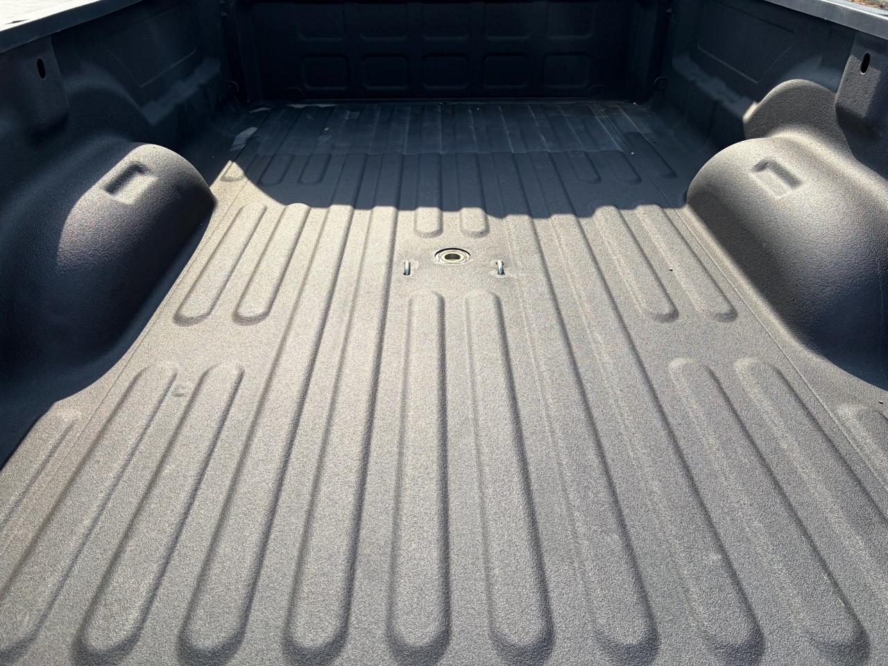 RAM 3500 Laramie 4x4 Crew Cab 8' Box 2017