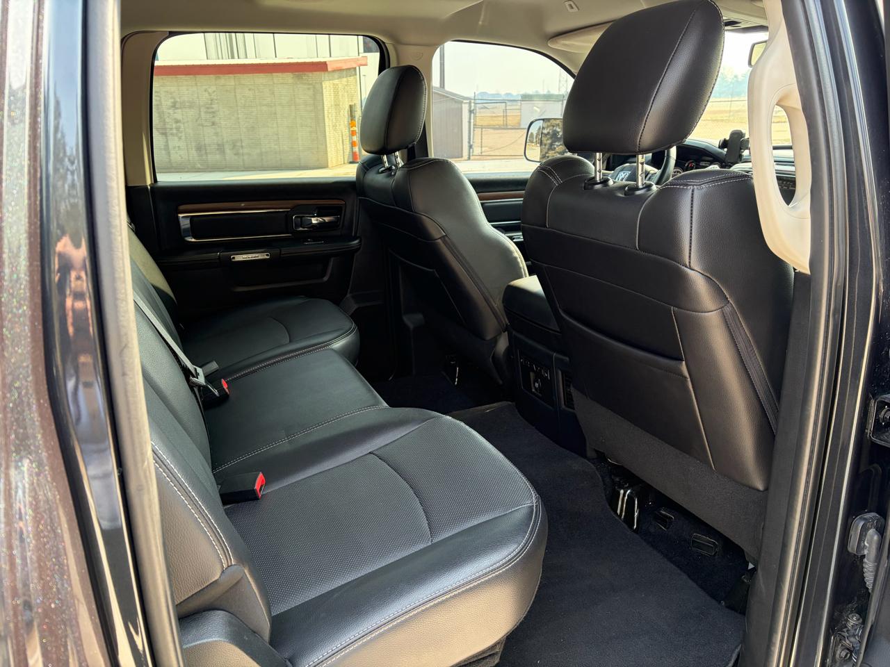 RAM 3500 Laramie 4x4 Crew Cab 8' Box 2017