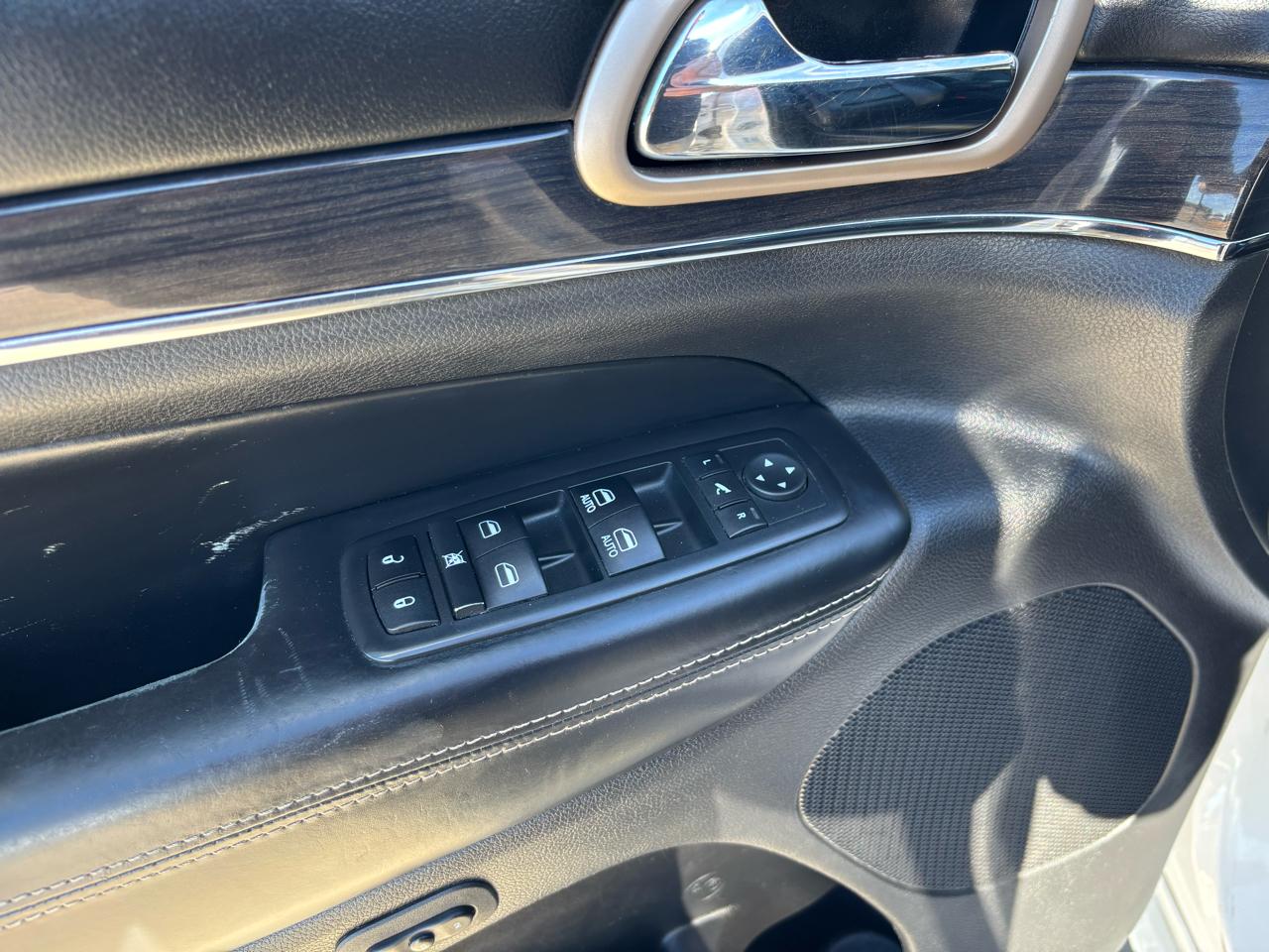 Jeep Grand Cherokee 4WD 4dr Overland 2016