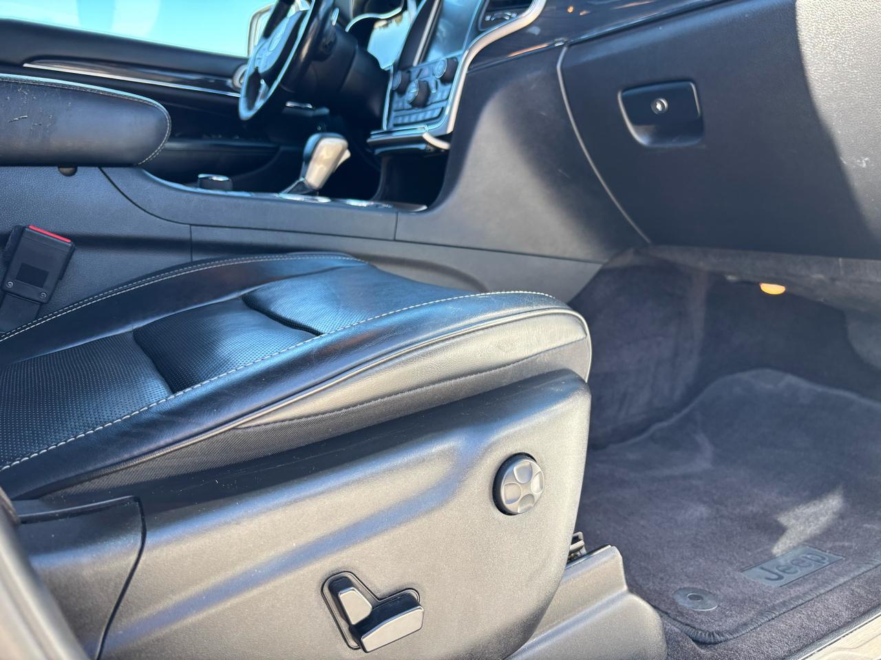 Jeep Grand Cherokee 4WD 4dr Overland 2016