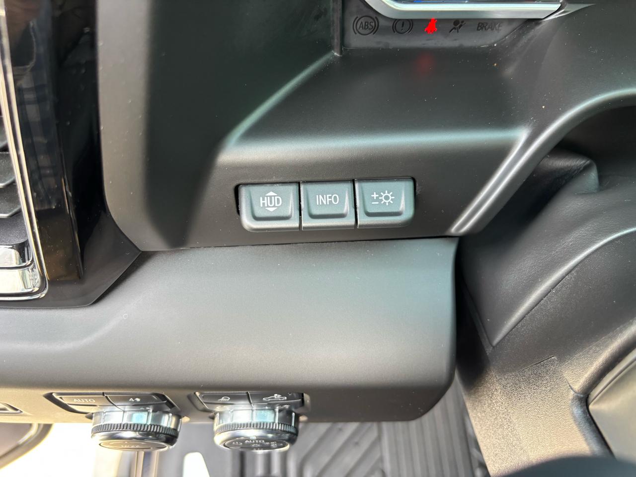 GMC Sierra 1500 4WD Crew Cab 147" AT4X 2023