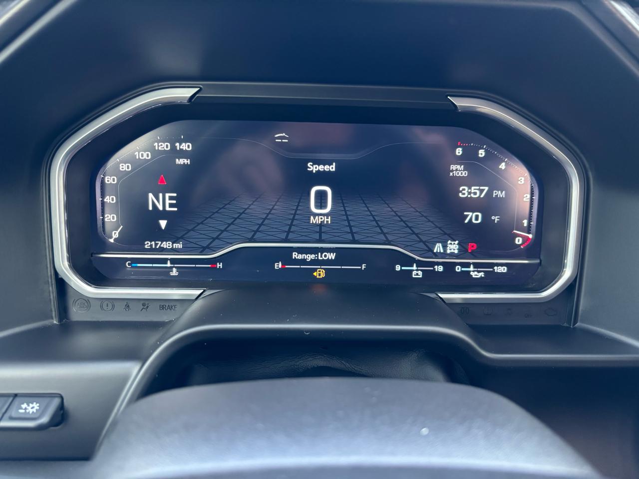 GMC Sierra 1500 4WD Crew Cab 147" AT4X 2023