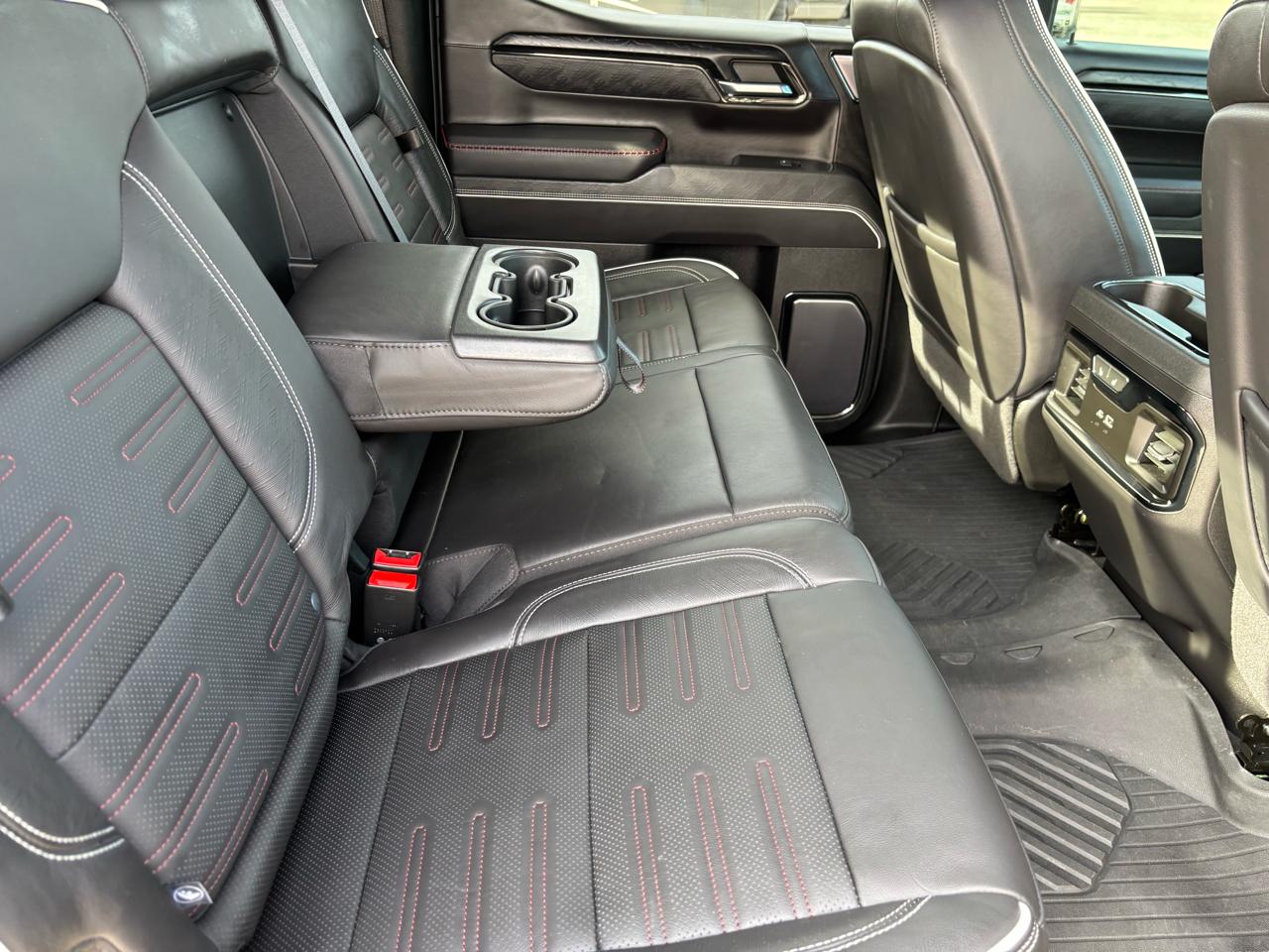 GMC Sierra 1500 4WD Crew Cab 147" AT4X 2023