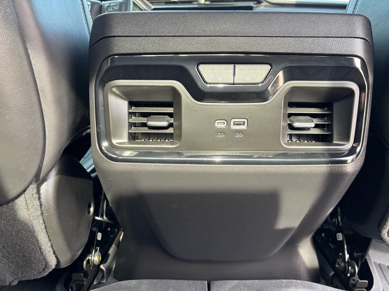 GMC Sierra 1500 4WD Crew Cab 147" AT4X 2023