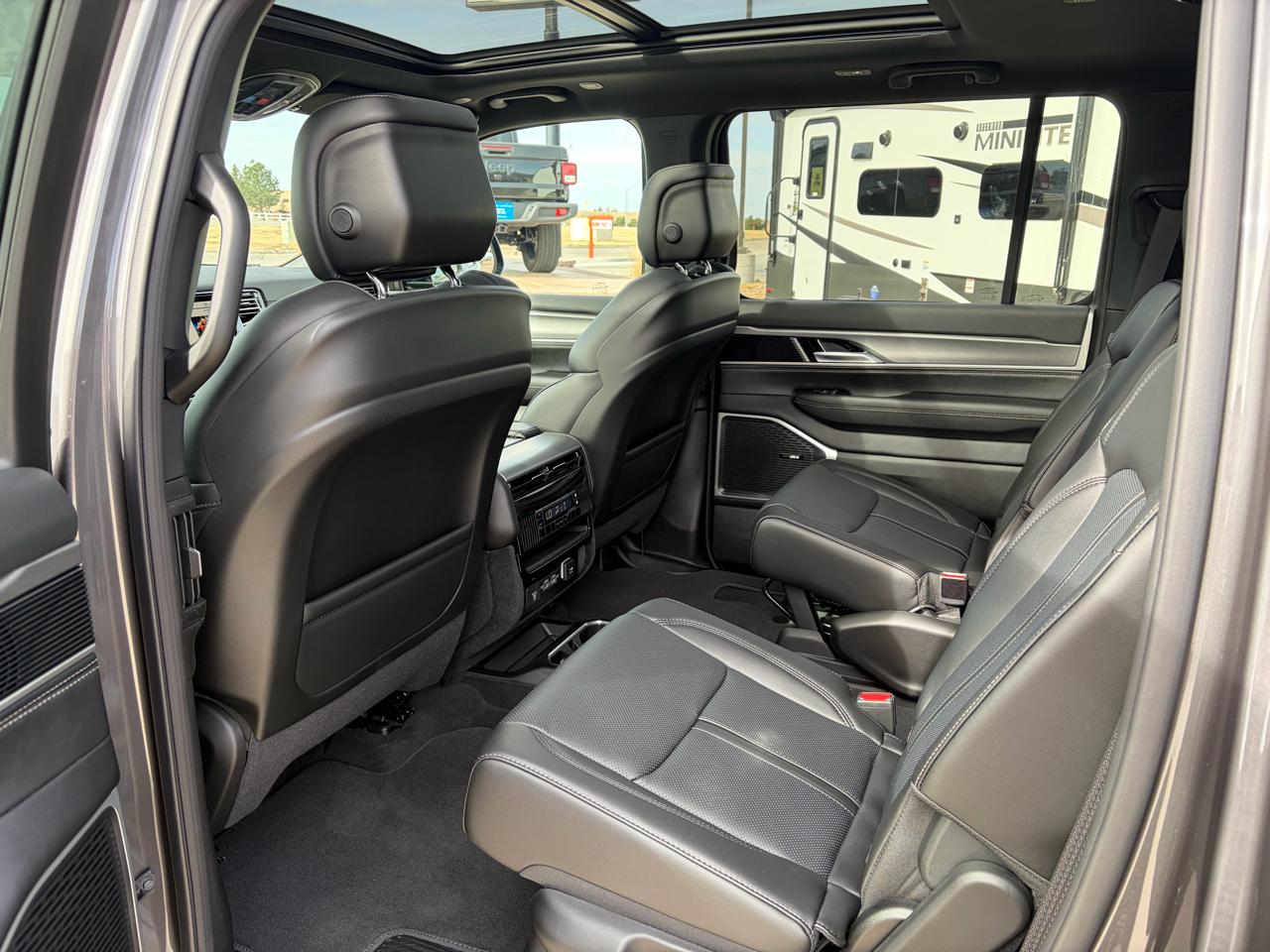 Jeep Grand Wagoneer 4x4 2026