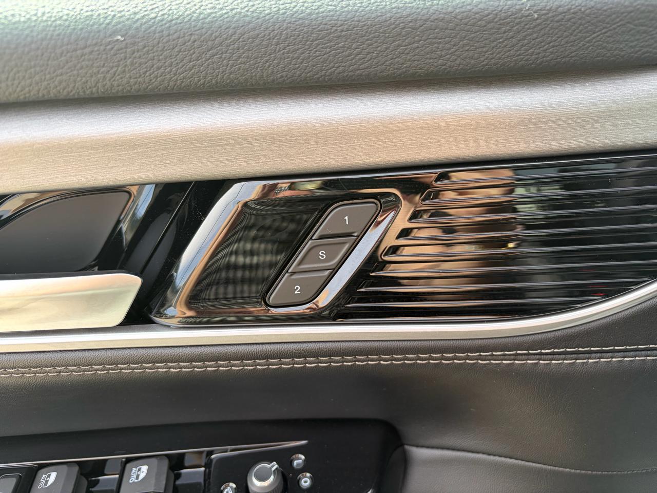 Jeep Grand Wagoneer 4x4 2026