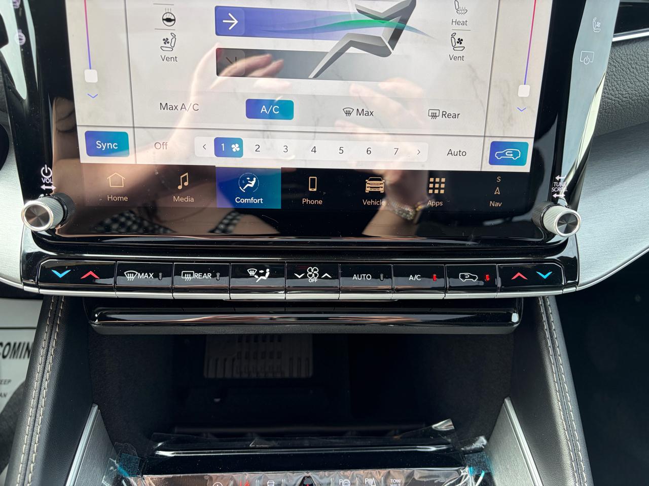 Jeep Grand Wagoneer 4x4 2026