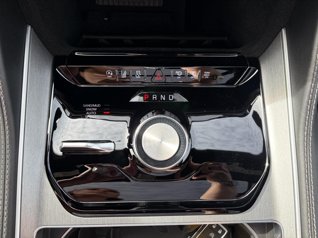 Jeep Grand Wagoneer 4x4 2026