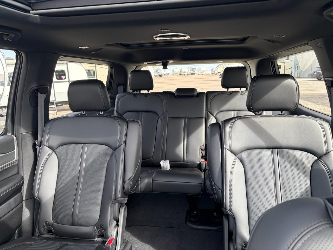 Jeep Grand Wagoneer 4x4 2026