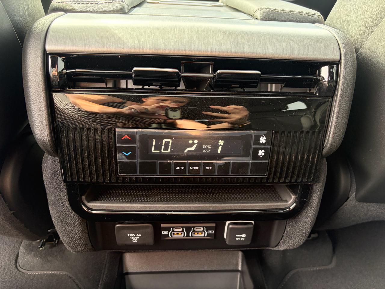 Jeep Grand Wagoneer 4x4 2026