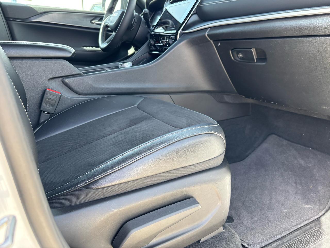 Jeep Grand Cherokee L Altitude 4x4 2025