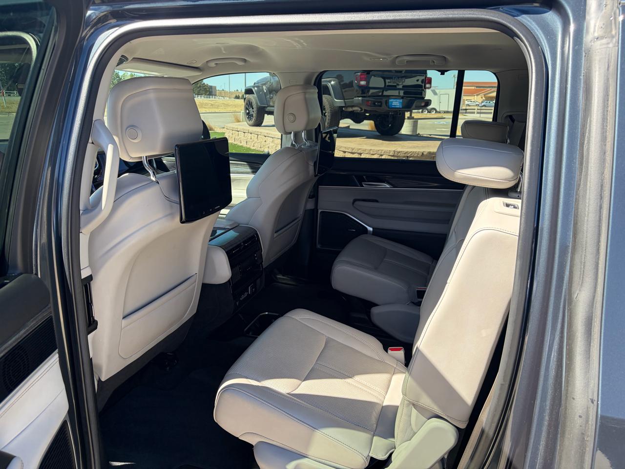 Jeep Wagoneer Series II 4x4 2022