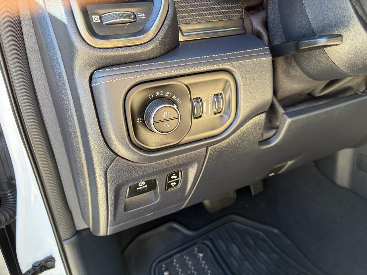 RAM 1500 Limited 4x4 Crew Cab 5'7" Box 2019