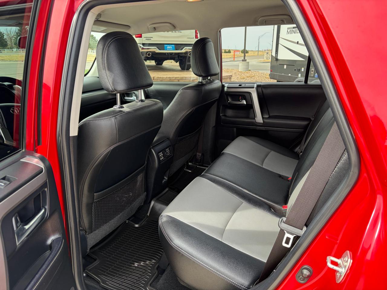 Toyota 4Runner SR5 Premium 4WD (Natl) 2024