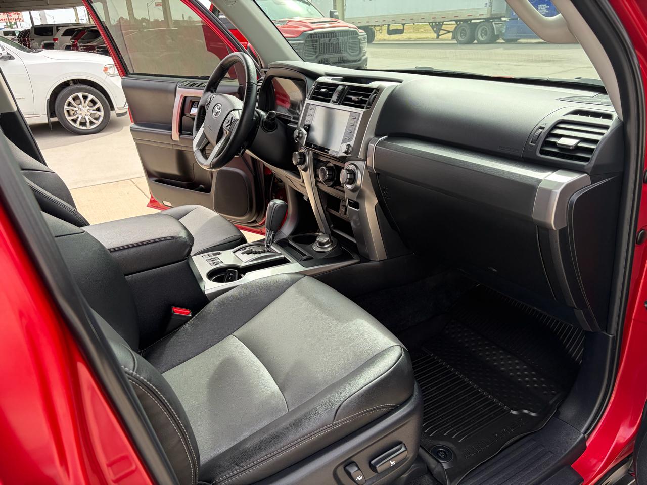 Toyota 4Runner SR5 Premium 4WD (Natl) 2024