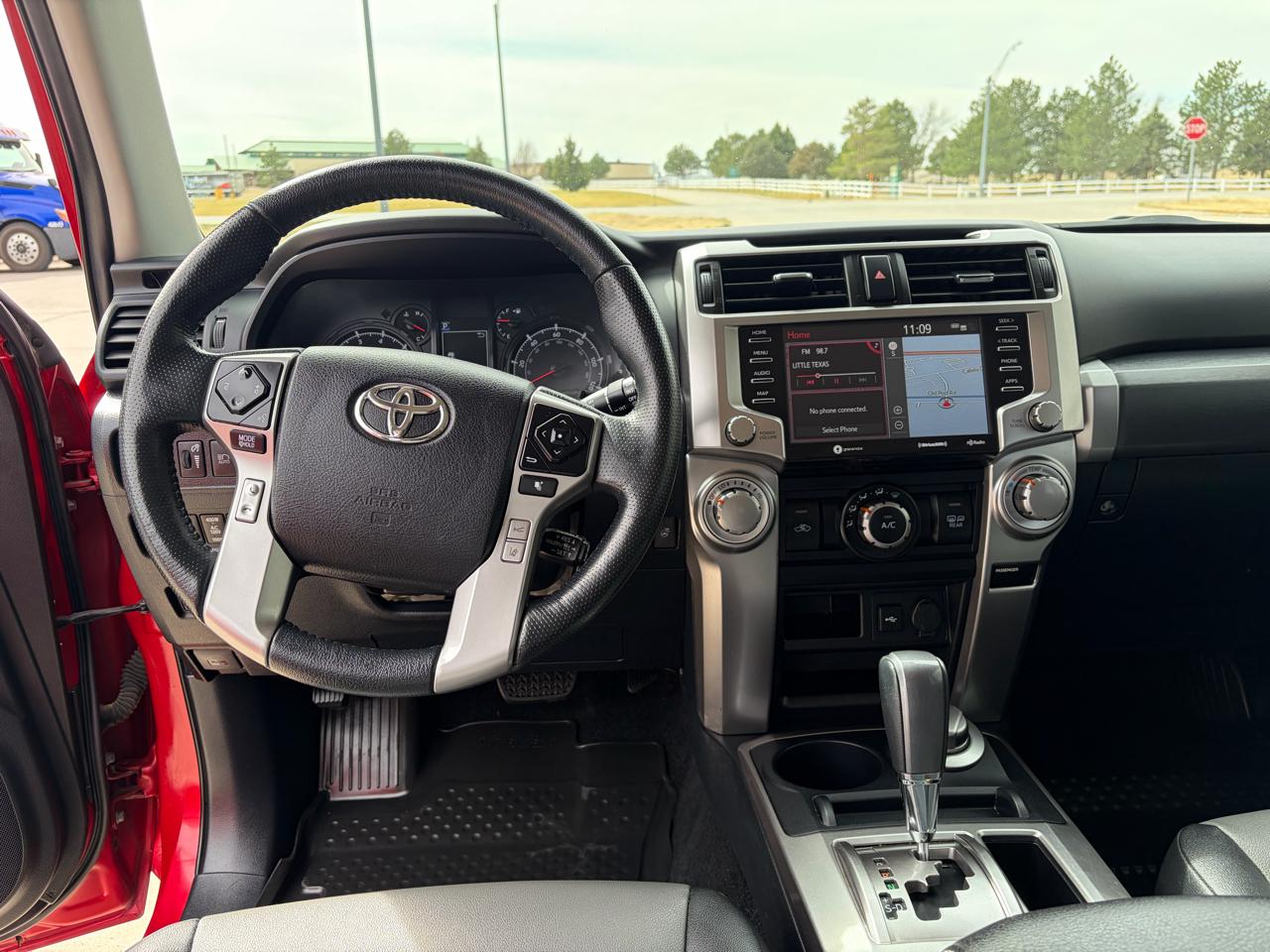 Toyota 4Runner SR5 Premium 4WD (Natl) 2024