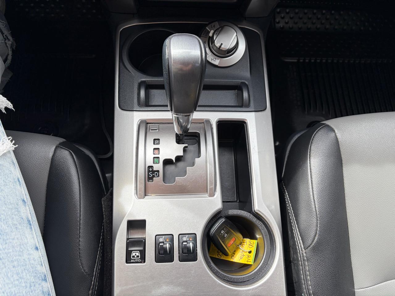 Toyota 4Runner SR5 Premium 4WD (Natl) 2024