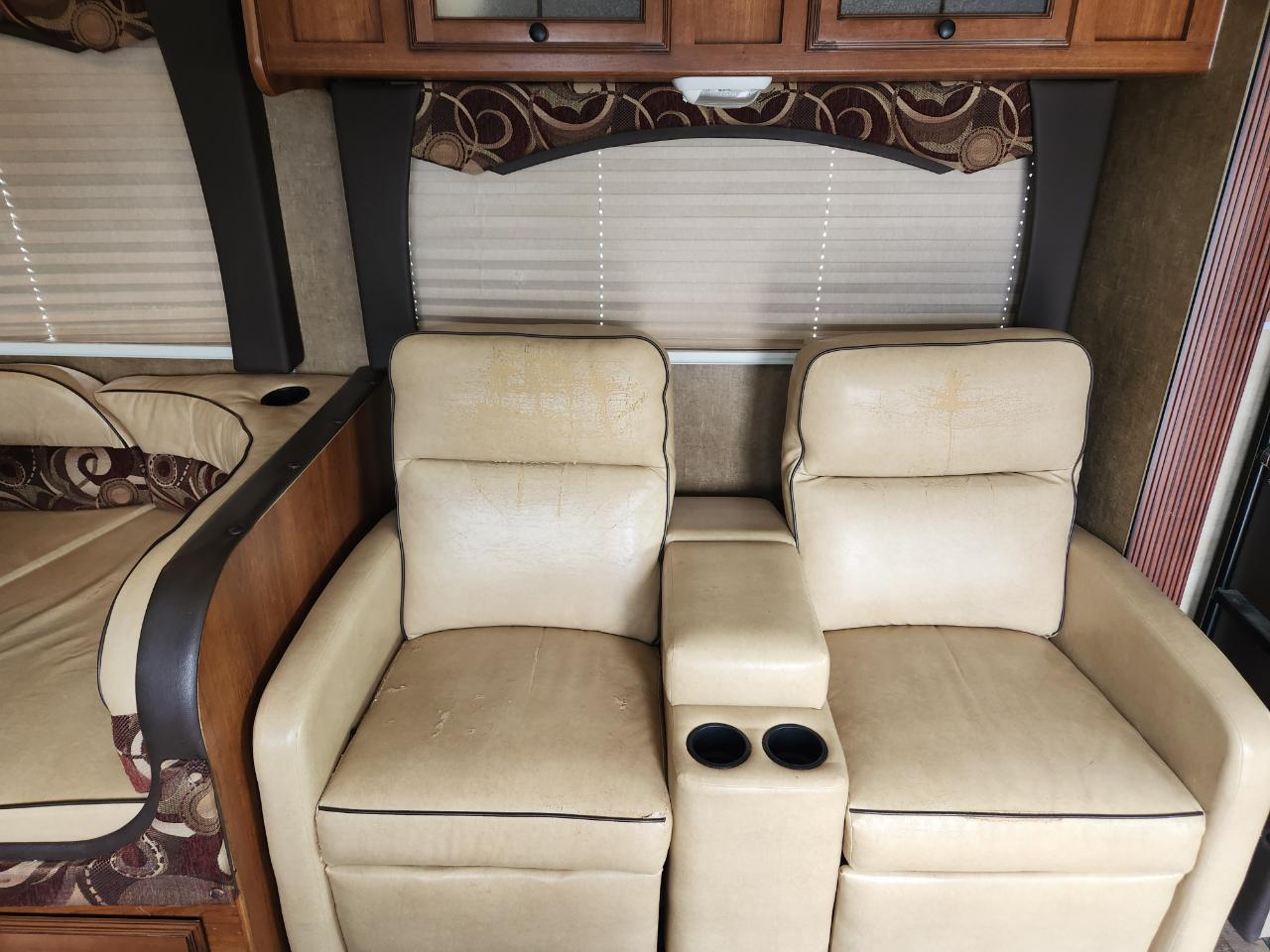 Coachmen Leprechaun  2014