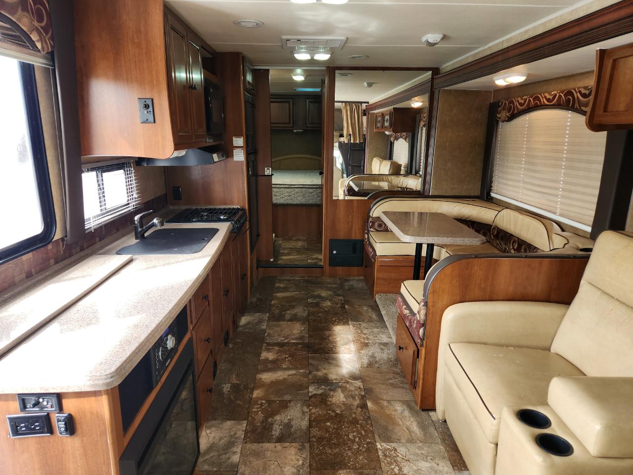 Coachmen Leprechaun  2014