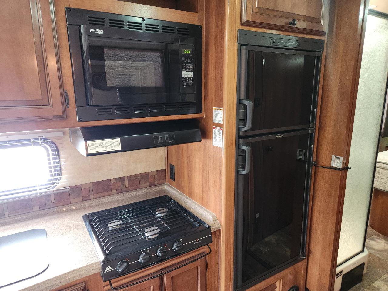 Coachmen Leprechaun  2014