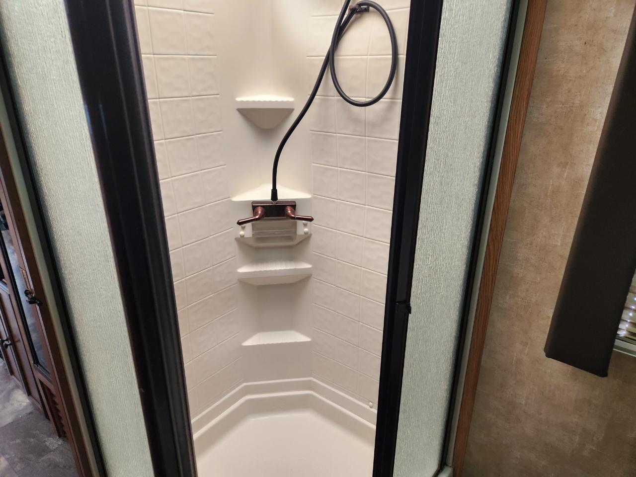 Coachmen Leprechaun  2014