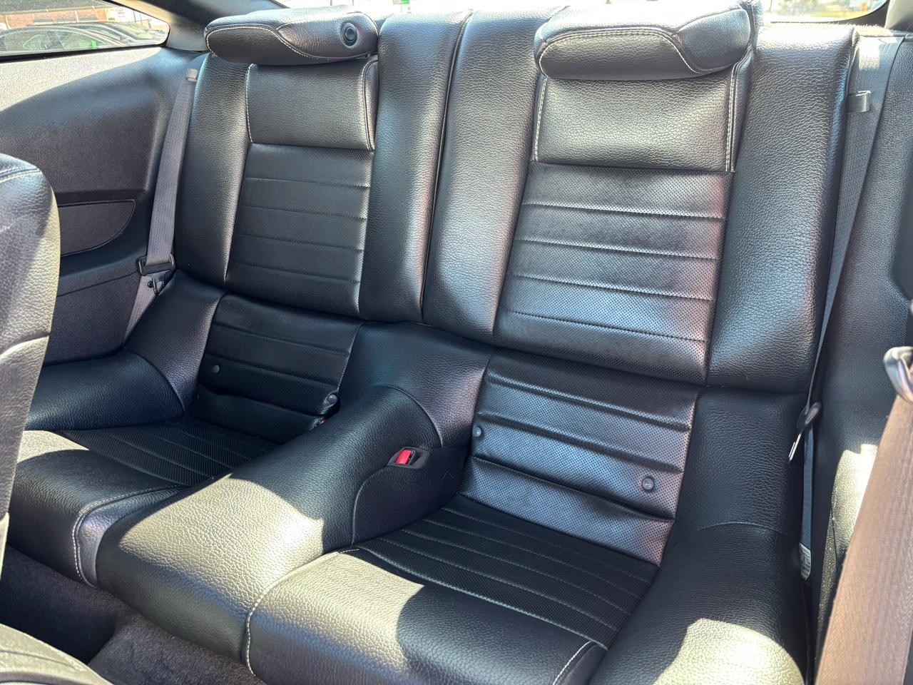 Ford Mustang 2dr Cpe V6 2011