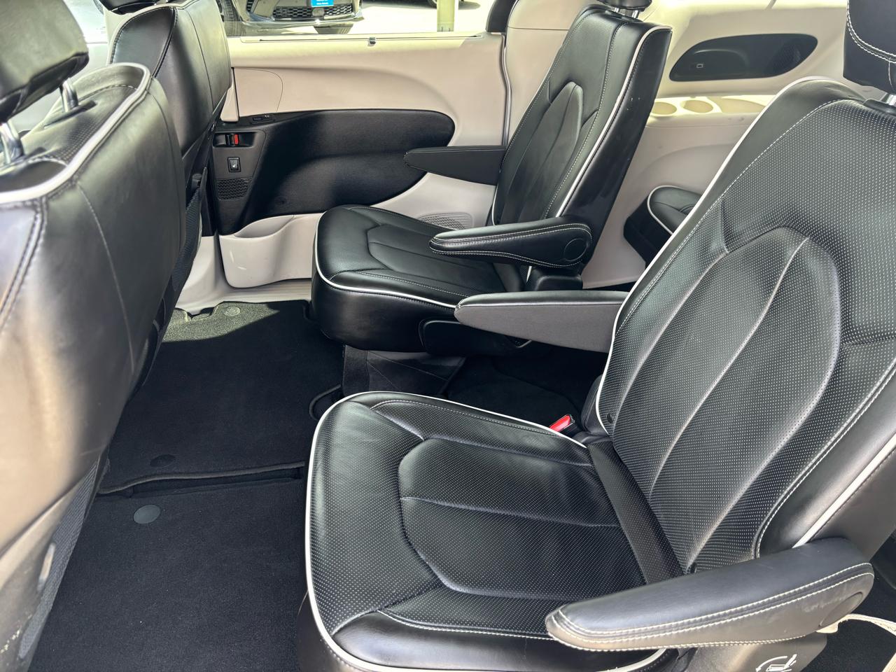 Chrysler Pacifica Limited FWD 2024