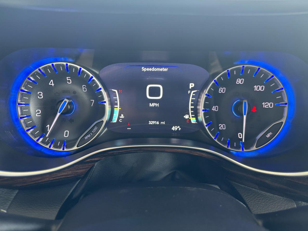 Chrysler Pacifica Limited FWD 2024