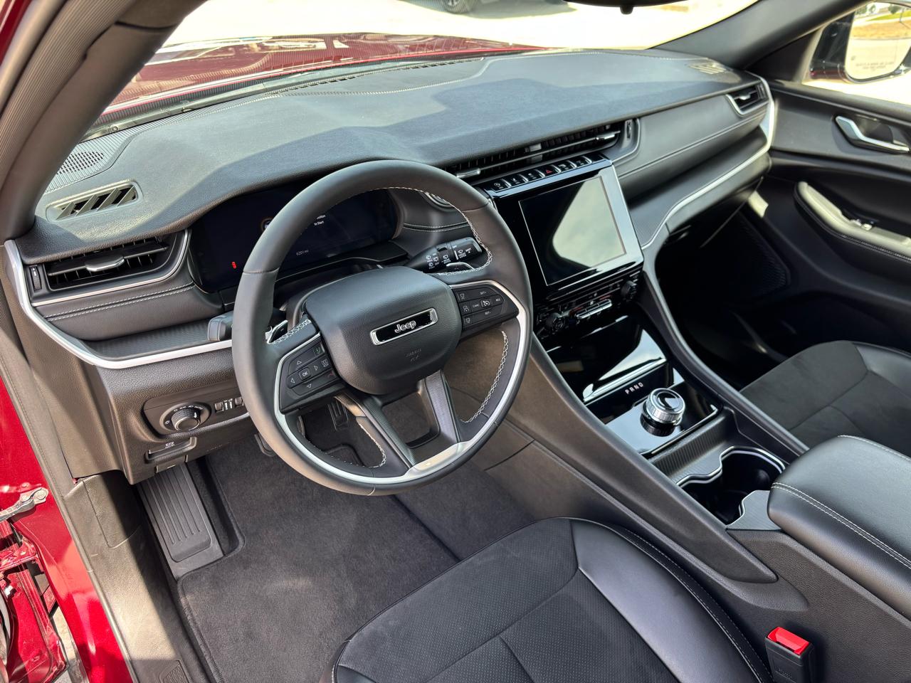 Jeep Grand Cherokee Altitude 4x4 2024