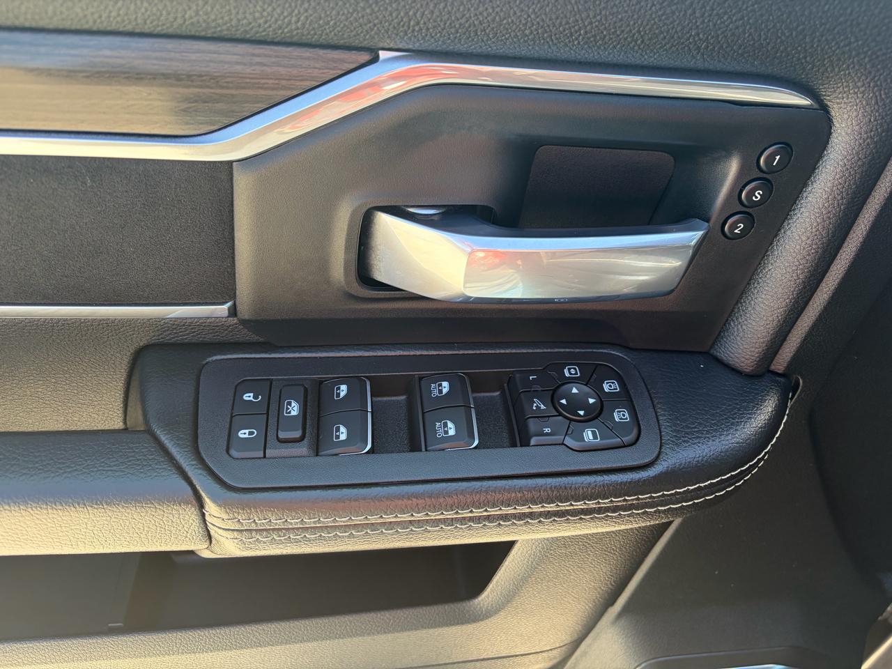 RAM 2500 Laramie 4x4 Crew Cab 6'4" Box 2026