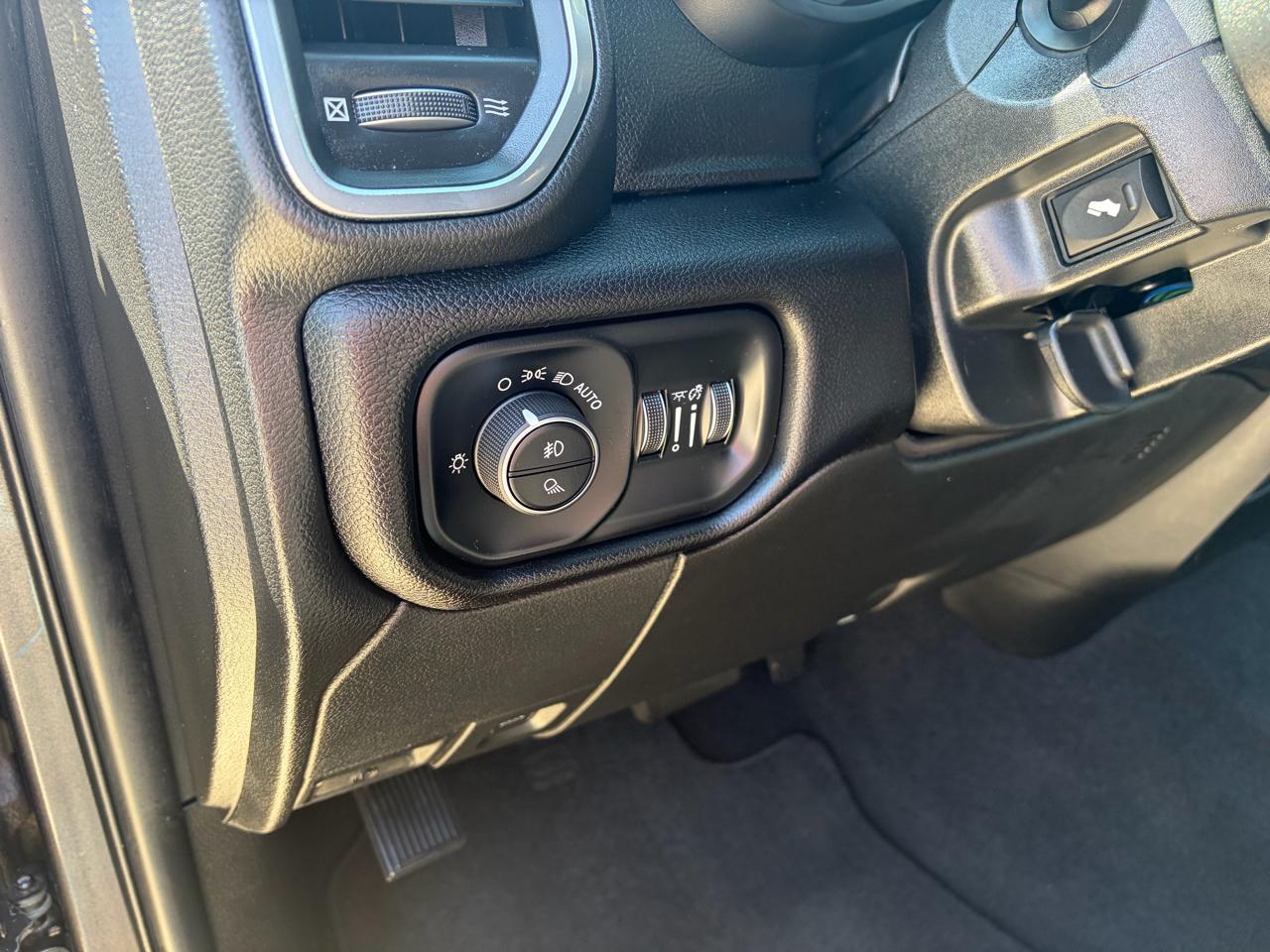 RAM 2500 Laramie 4x4 Crew Cab 6'4" Box 2026