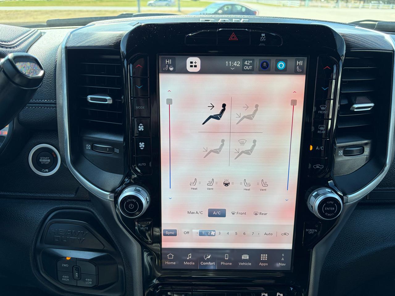 RAM 2500 Laramie 4x4 Crew Cab 6'4" Box 2026